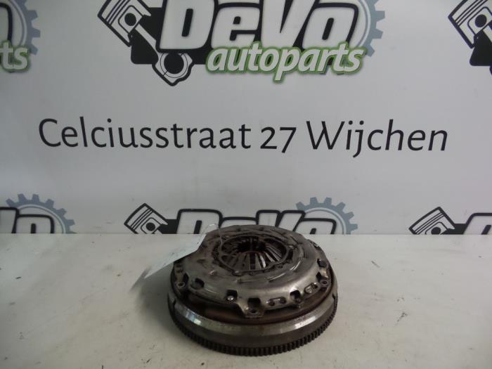 Dubbele massa vliegwiel van een Citroën DS3 (SA) 1.6 HDiF 16V 2011
