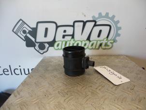 Gebruikte Luchtmassameter Opel Insignia 2.0 CDTI 16V 130 Ecotec Prijs op aanvraag aangeboden door DeVo Autoparts