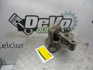 Gebruikte Motorrubber Renault Scénic III (JZ) 1.6 Energy dCi 130 Prijs op aanvraag aangeboden door DeVo Autoparts