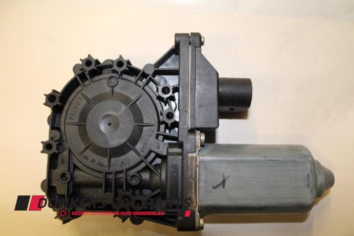 Raammotor Portier van een Audi TT