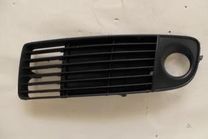 Gebruikte Bumper Rooster Audi A6 Prijs € 5,00 Margeregeling aangeboden door Donkers VAG Parts