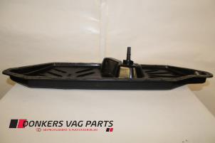 Gebruikte Carterpan Audi A8 Prijs € 45,00 Margeregeling aangeboden door Donkers VAG Parts