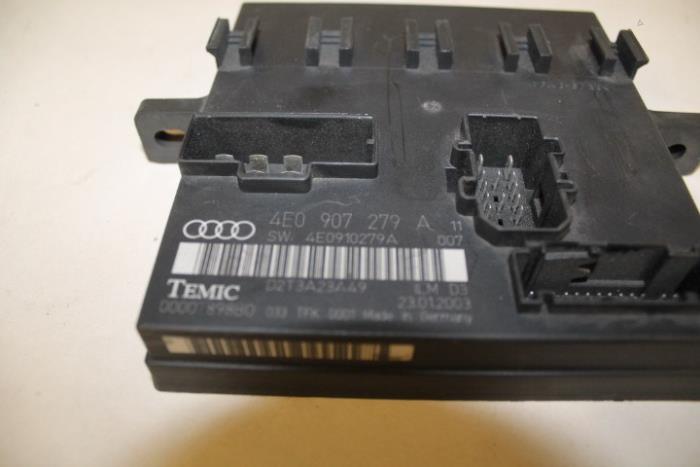 Computer Body Control van een Audi A8