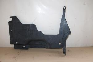 Gebruikte Beschermplaat bodem Audi A4 Prijs € 10,00 Margeregeling aangeboden door Donkers VAG Parts
