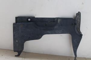 Gebruikte Beschermplaat bodem Audi A4 Prijs € 10,00 Margeregeling aangeboden door Donkers VAG Parts