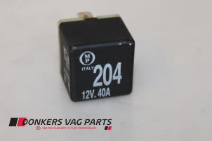 Gebruikte Relais Audi 80 Prijs € 5,00 Margeregeling aangeboden door Donkers VAG Parts