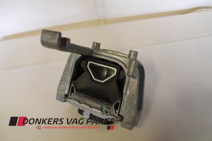 Gebruikte Motorrubber Audi A3 Sportback (8VA/8VF) 2.0 TDI 16V Quattro Prijs € 75,00 Inclusief btw aangeboden door Donkers VAG Parts