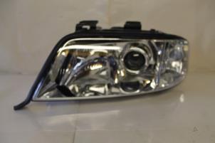 Gebruikte Koplamp links Audi A6 Prijs € 50,00 Margeregeling aangeboden door Donkers VAG Parts