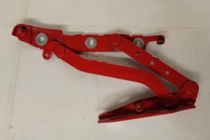 Gebruikte Scharnier Achterklep Audi A5 Prijs € 15,00 Margeregeling aangeboden door Donkers VAG Parts