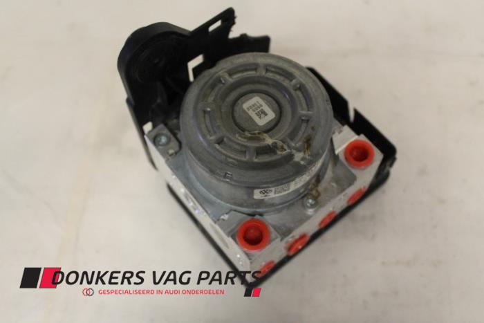 Gebruikte ABS Pomp Audi A3 Sportback (8VA/8VF) 2.0 TDI 16V Prijs € 450,02 Inclusief btw aangeboden door Donkers VAG Parts