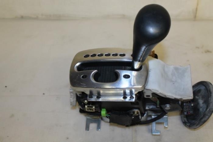 Schakelmechaniek van een Audi A8 (D2) 3.3 TDI 32V Quattro 2000