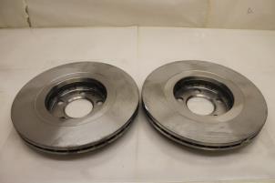 Nieuwe Remschijf voor Audi Diversen Prijs € 117,56 Inclusief btw aangeboden door Donkers VAG Parts