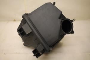 Gebruikte Luchtfilterhuis Audi A4 Prijs € 15,00 Margeregeling aangeboden door Donkers VAG Parts