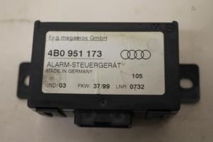 Gebruikte Alarm module Audi A6 (C5) 2.4 V6 30V Prijs € 15,00 Margeregeling aangeboden door Donkers VAG Parts