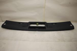 Gebruikte Voorruitlijst Audi A4 Cabrio (B7) 3.2 FSI V6 24V Quattro Prijs € 20,00 Margeregeling aangeboden door Donkers VAG Parts