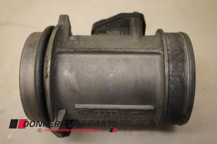 Gebruikte Luchtmassameter Audi A6 Avant (C5) 2.5 TDI V6 24V Prijs € 75,00 Margeregeling aangeboden door Donkers VAG Parts