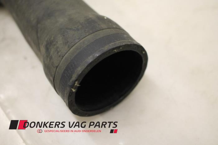 Intercooler Slang van een Audi S4 Avant (B5) 2.7 V6 30V Turbo 1998