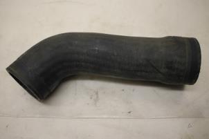 Gebruikte Intercooler Slang Audi S4 Avant (B5) 2.7 V6 30V Turbo Prijs € 25,00 Margeregeling aangeboden door Donkers VAG Parts