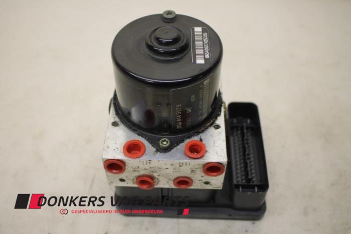 Gebruikte ABS Pomp Audi TT Roadster (8N9) 1.8 T 20V Quattro Prijs € 121,00 Margeregeling aangeboden door Donkers VAG Parts