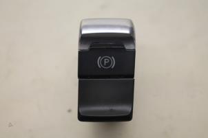 Gebruikte Handrem schakelaar Audi A5 (8T3) 1.8 TFSI 16V Prijs € 8,00 Margeregeling aangeboden door Donkers VAG Parts