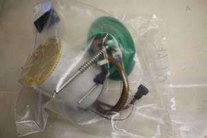 Gebruikte Tank element Pomp Audi A6 (C6) 3.2 V6 24V FSI Quattro Prijs € 50,00 Margeregeling aangeboden door Donkers VAG Parts