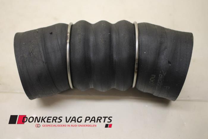 Gebruikte Intercooler Slang Audi RS 6 Avant (C6) RS6 5.0 V10 40V TFSI Prijs € 35,00 Margeregeling aangeboden door Donkers VAG Parts
