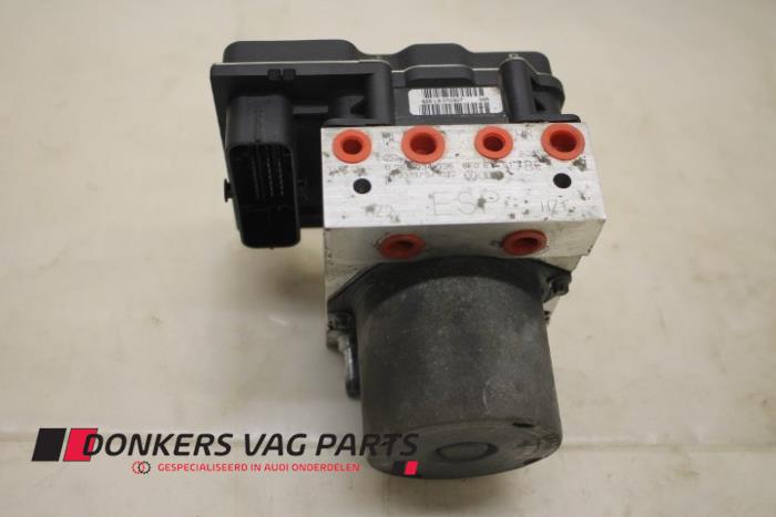 Gebruikte ABS Pomp Audi A4 Cabrio (B7) 1.8 T 20V Prijs € 55,00 Margeregeling aangeboden door Donkers VAG Parts