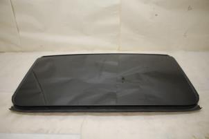 Gebruikte Schuifdak Glas Audi A4 Prijs € 200,00 Margeregeling aangeboden door Donkers VAG Parts