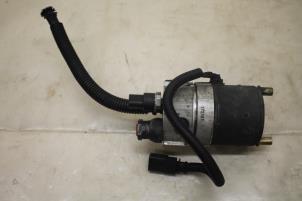 Gebruikte Vacuumpomp Rembekrachtiging Audi Allroad (C5) 2.5 V6 TDI 24V Prijs € 50,00 Margeregeling aangeboden door Donkers VAG Parts