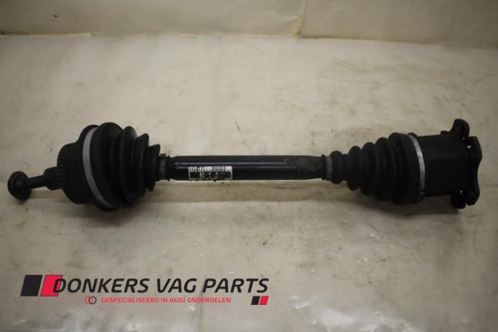 Gebruikte Aandrijfas links-voor Audi RS 6 Avant (C5) RS6 4.2 V8 40V Biturbo Prijs € 50,00 Margeregeling aangeboden door Donkers VAG Parts