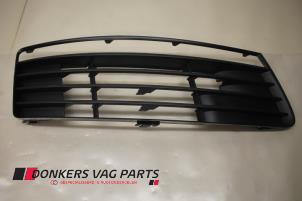 Nieuwe Bumper Rooster Audi Q7 Prijs € 37,50 Inclusief btw aangeboden door Donkers VAG Parts