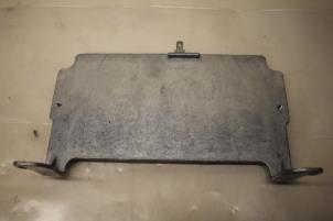 Gebruikte Steun (diversen) Audi A4 (B8) 3.0 TDI V6 24V Quattro Prijs € 8,00 Margeregeling aangeboden door Donkers VAG Parts