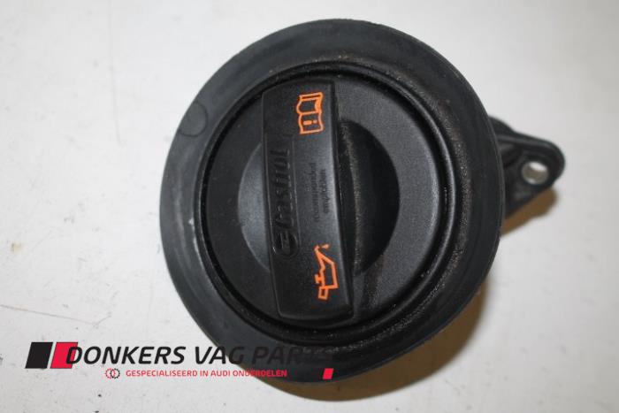 Gebruikte Olie vulpijp Audi RS 6 Avant (C7) 4.0 V8 TFSI 32V Prijs € 9,99 Inclusief btw aangeboden door Donkers VAG Parts