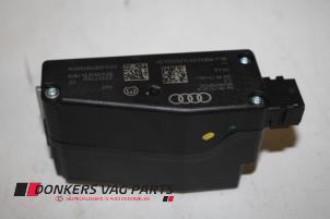 Gebruikte Stuurkolom module Audi A5 Sportback (8TA) 2.0 TDI 16V Quattro Prijs € 75,00 Margeregeling aangeboden door Donkers VAG Parts