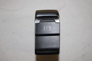 Gebruikte Handrem schakelaar Audi A5 Sportback (8TA) 2.0 TDI 16V Quattro Prijs € 8,00 Margeregeling aangeboden door Donkers VAG Parts