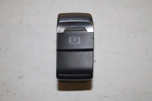 Gebruikte Handrem schakelaar Audi A5 (8T3) 3.0 TDI V6 24V Quattro Prijs € 8,00 Margeregeling aangeboden door Donkers VAG Parts