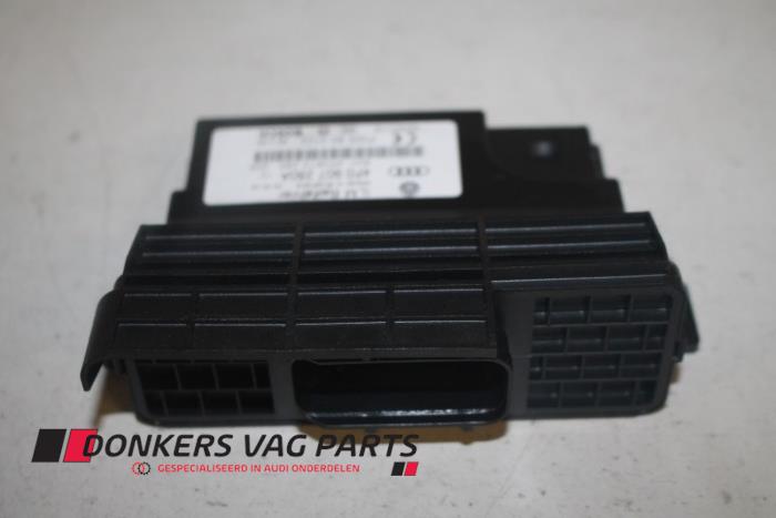 Gebruikte Computer Body Control Audi A6 Avant (C6) 2.7 TDI V6 24V Quattro Prijs € 25,00 Margeregeling aangeboden door Donkers VAG Parts