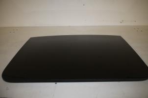 Gebruikte Schuifdak Glas Audi A4 Prijs € 200,00 Margeregeling aangeboden door Donkers VAG Parts