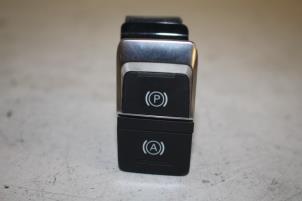 Gebruikte Handrem schakelaar Audi A6 Avant (C7) 3.0 TDI V6 24V Quattro Prijs € 20,00 Inclusief btw aangeboden door Donkers VAG Parts