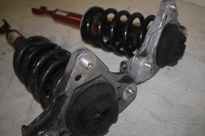 Schokdemper set van een Audi A4 Cabriolet (B6) 3.0 V6 30V 2002