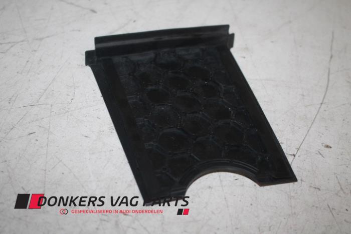 Gebruikte Diversen Audi Q5 (8RB) 2.0 TDI 16V Quattro Prijs € 2,00 Inclusief btw aangeboden door Donkers VAG Parts