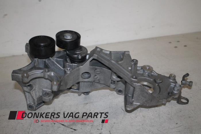 Gebruikte Dynamosteun boven Audi Q5 (8RB) 2.0 TDI 16V Quattro Prijs € 100,01 Inclusief btw aangeboden door Donkers VAG Parts