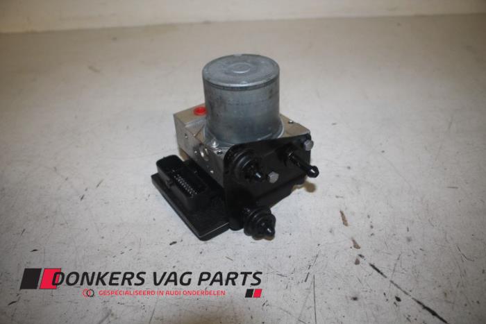 Gebruikte ABS Pomp Audi SQ5 (8RB) 3.0 TDI V6 24V Prijs € 500,00 Margeregeling aangeboden door Donkers VAG Parts