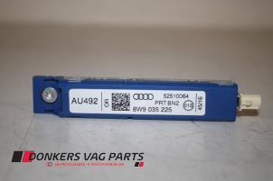 Gebruikte Antenne Versterker Audi RS4 Prijs € 20,00 Inclusief btw aangeboden door Donkers VAG Parts