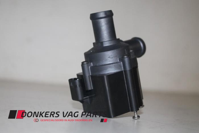 Gebruikte Waterpomp Audi RS 4 Avant (B9) 2.9 V6 TFSI 24V Prijs € 24,20 Inclusief btw aangeboden door Donkers VAG Parts