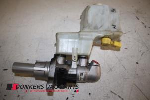 Gebruikte Hoofdremcilinder Audi S3 Limousine (8VM/8VS) 2.0 TFSI 16V Prijs € 75,00 Margeregeling aangeboden door Donkers VAG Parts