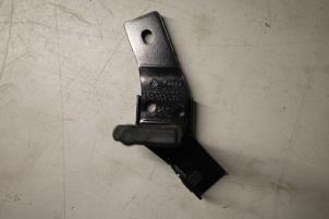 Gebruikte Steun (diversen) Audi A6 Avant (C7) 2.0 TDI 16V Prijs € 5,00 Margeregeling aangeboden door Donkers VAG Parts