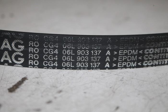 Multiriem van een Audi A5 (8T3) 1.8 TFSI 16V 2016