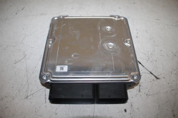 Computer Motormanagement van een Audi A6 Avant (C7) 2.0 TDI 16V 2015