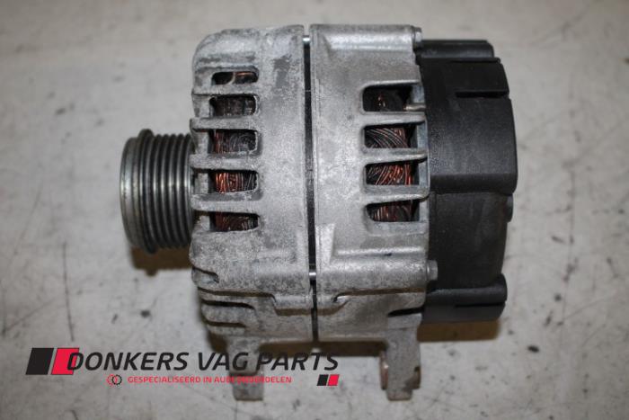 Gebruikte Dynamo Audi A6 (C7) 3.0 TDI V6 24V BiTurbo Quattro Prijs € 75,00 Margeregeling aangeboden door Donkers VAG Parts